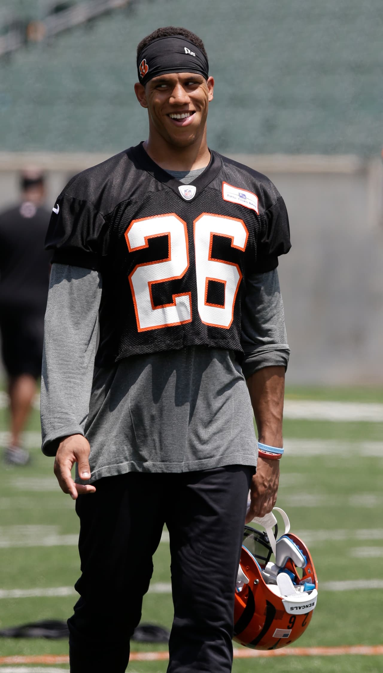 Tras solo tres meses con el equipo, Taylor Mays fue cortado por los Vikings