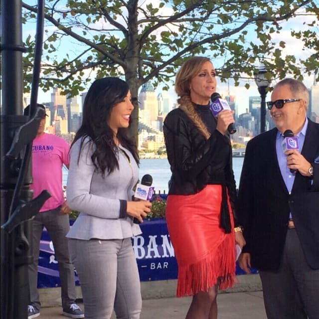 Gelena acompañó a Raúl y Lili en la conducción.