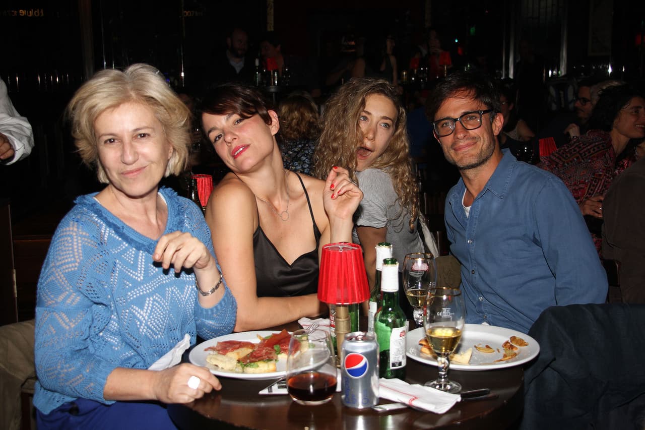 Por su parte, el mexicano se encuentra oficialmente separado de Dolores Fonzi, con quien procreó a dos hermosos pequeños.