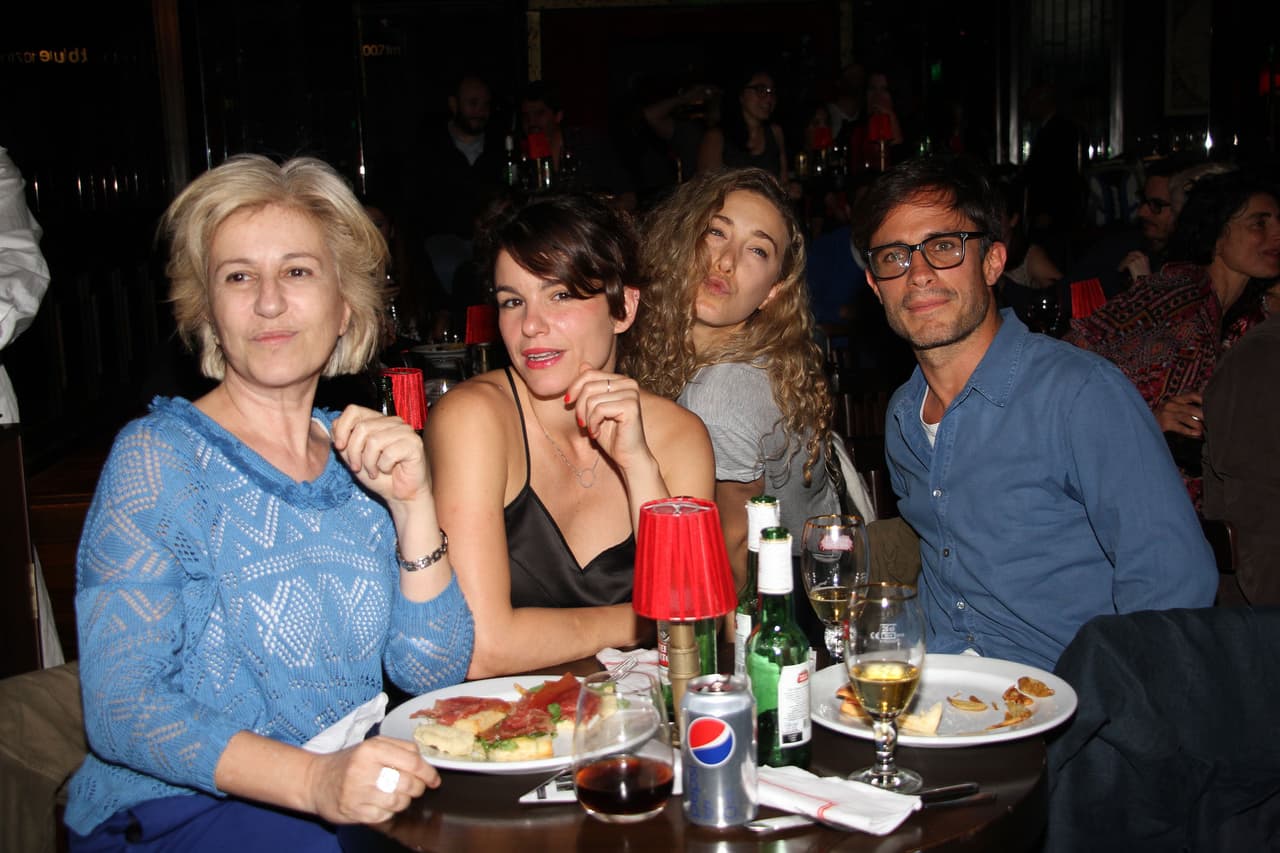 Gael y Mia la pasaron muy bien y además, posaron para las cámaras que se encontraban en el sitio mencionado.