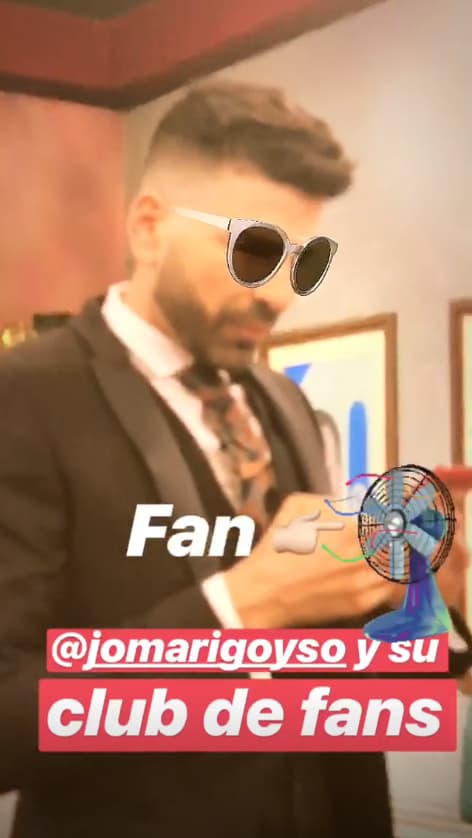 Como a Jomari, a quien siempre molesta mientras está distraído.