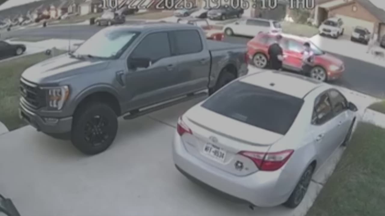 Hombre se roba un carro con una familia adentro: autoridades recuerdan no dejar sus autos abiertos