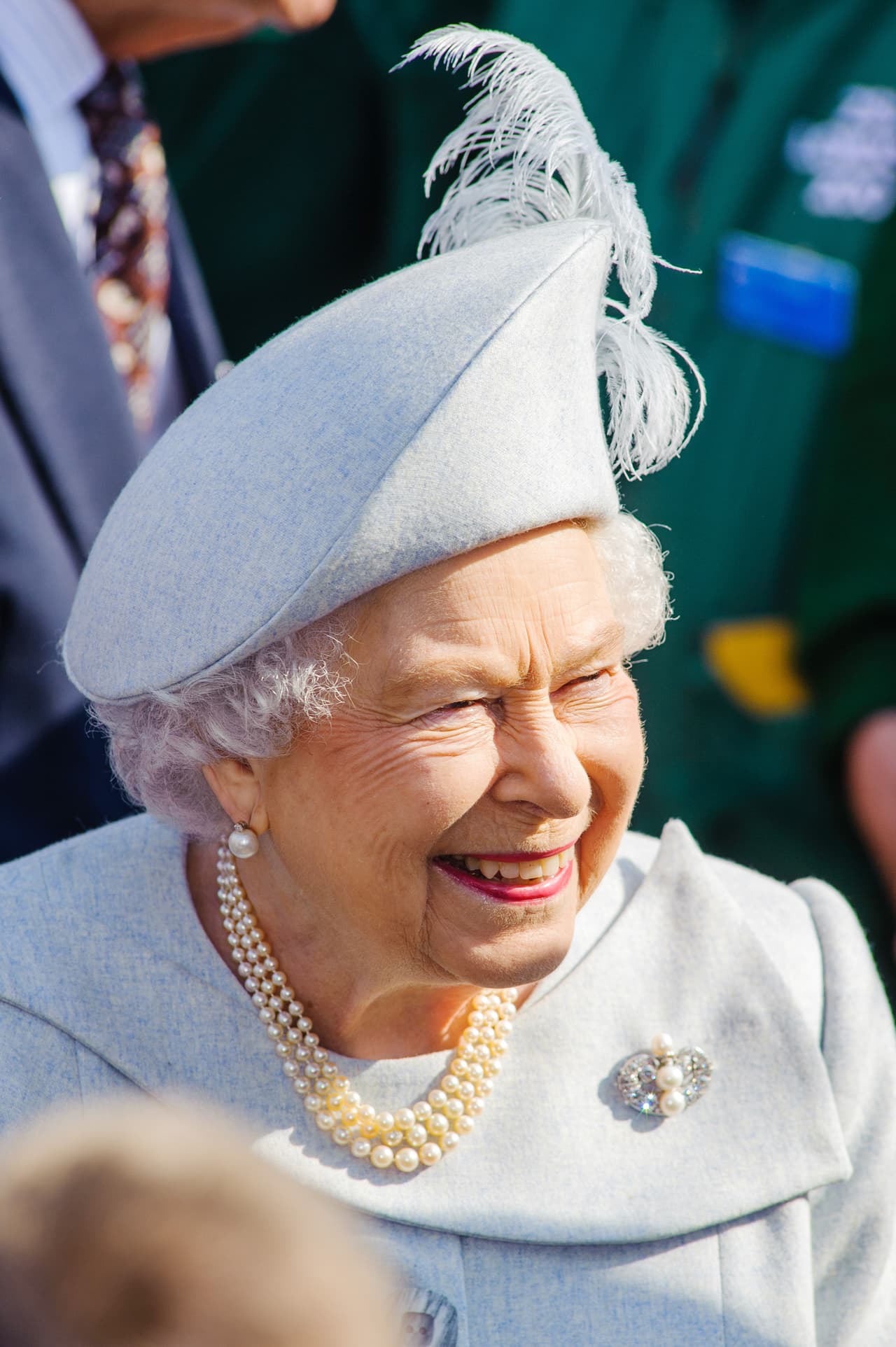 Se nota que la reina disfrutó su visita al zoo.