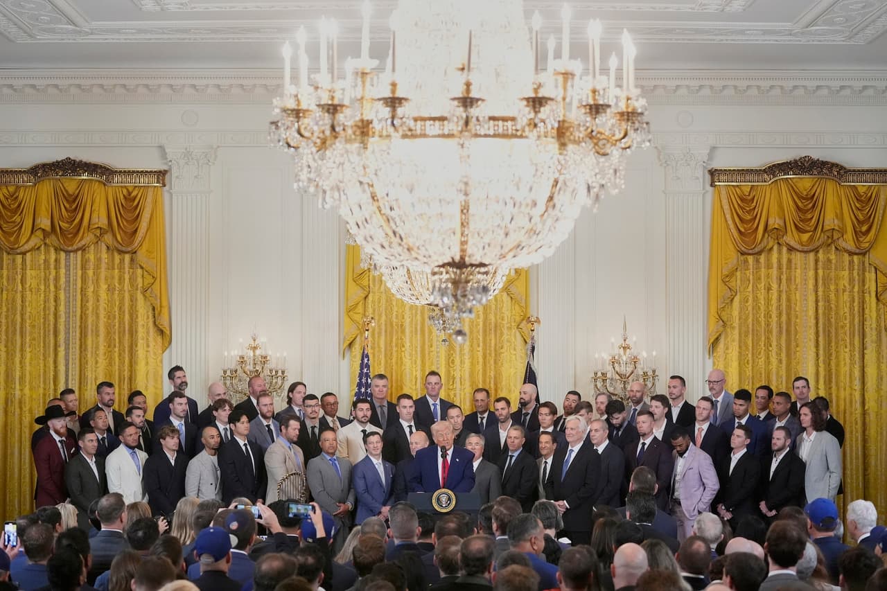 El lanzador Blake Treinen expresó entusiasmo por conocer a Trump, a quien calificó como “el mejor presidente de su vida”, destacando la diversidad de opiniones dentro del equipo.