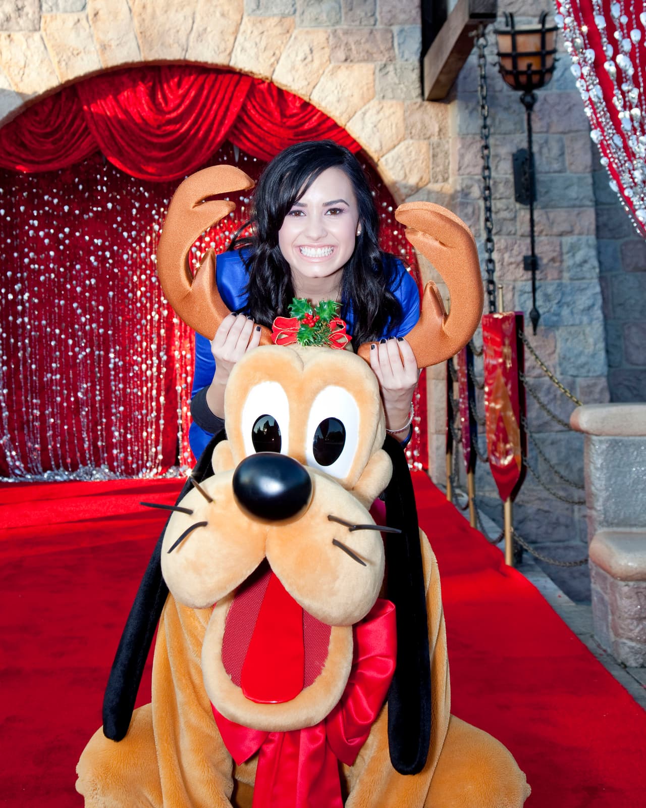 Demi Lovato ha sido d e las estrellas que han contagiado de la magia decembrina a los visitantes.