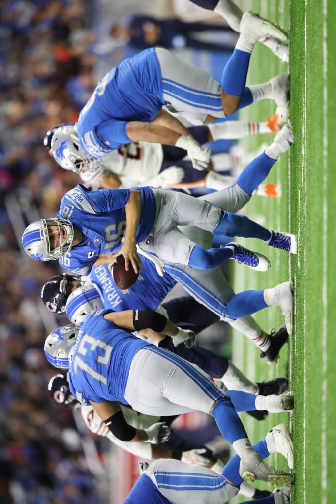 Los Chicago Bears le roben el primer triunfo a Detroit en los últimos segundos 16-14, Las Vegas Raiders sufren mucho en Dallas, pero vencen 36-33 en el overtime y Buffalo aplastó a New Orleans 31-6 en el Superdome.