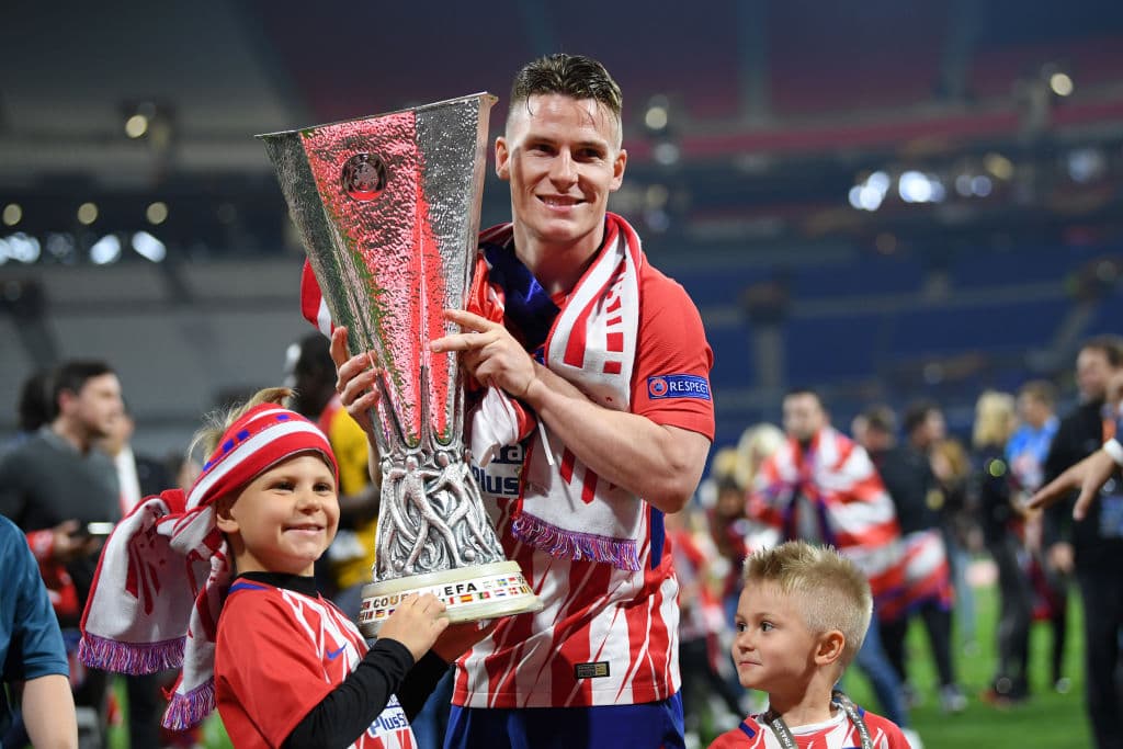 De acuerdo con 
<i>AS</i>, el club alemán Borussia Dortmund estaría haciéndole al Atlético de Madrid una oferta por el francés Kevin Gameiro. Por ahora se ha apaciguado el rumor de que podría ir al Valencia.