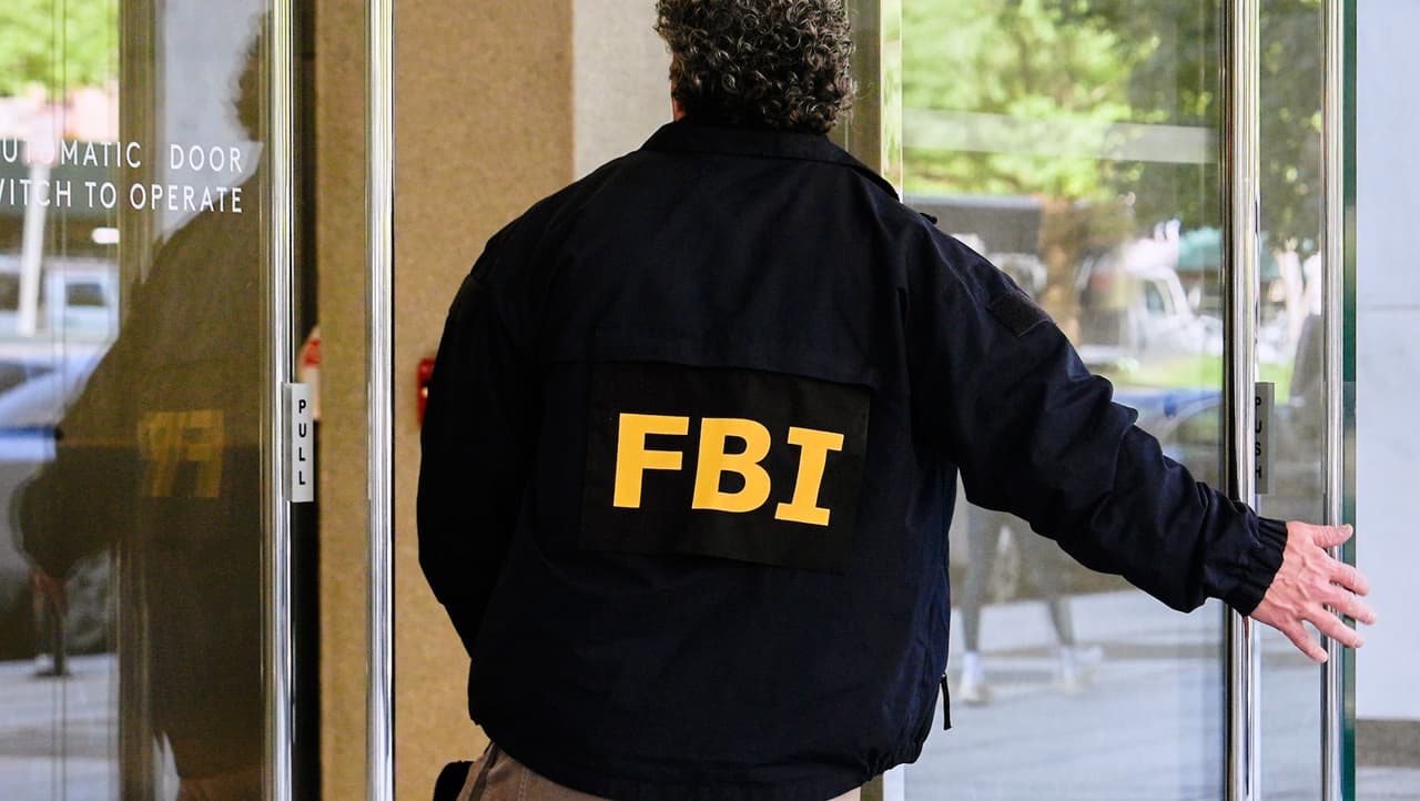 FBI arresta a exjefe de gabinete de Eric Adams por presunto esquema de sobornos