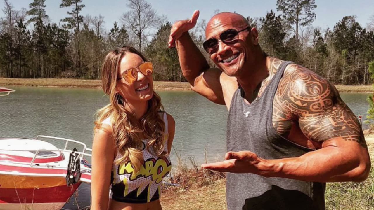 Con su talento para la actuación y la música traspasó fronteras, pues compartió escenario con Dwayne Johnson en ‘Baywatch’ (2017). Actualmente, la joven tiene 29 años y sigue cosechando éxitos.
