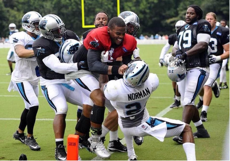 Cam Newton y Josh Norman tuvieron un altercado en el camp de los Panthers