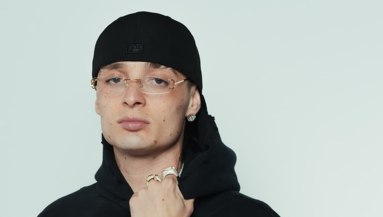 Peso Pluma está nominado a Nuevo Artista Del Año en los Latin AMAs 2024.