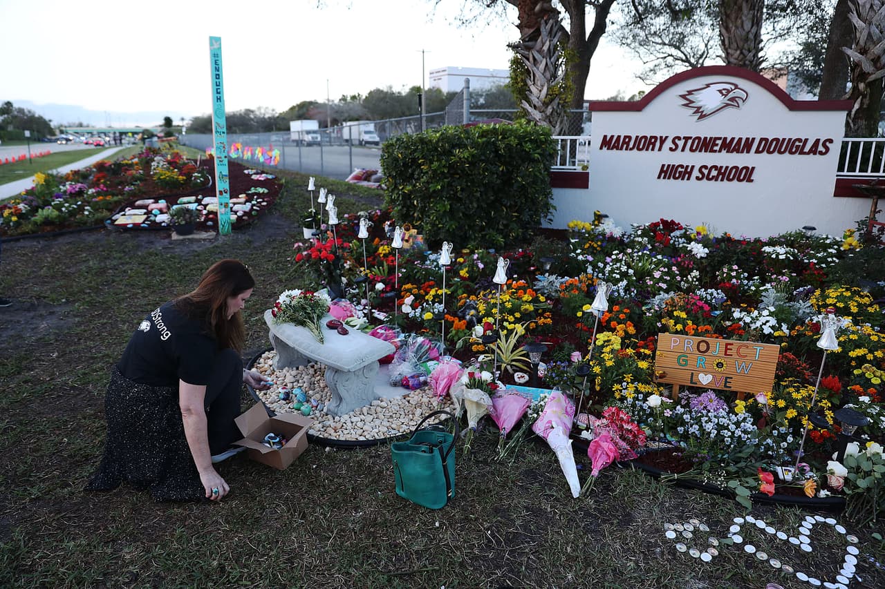 El sur de Florida conmemora la tragedia de Parkland, mientras Biden pide mayor control de armas