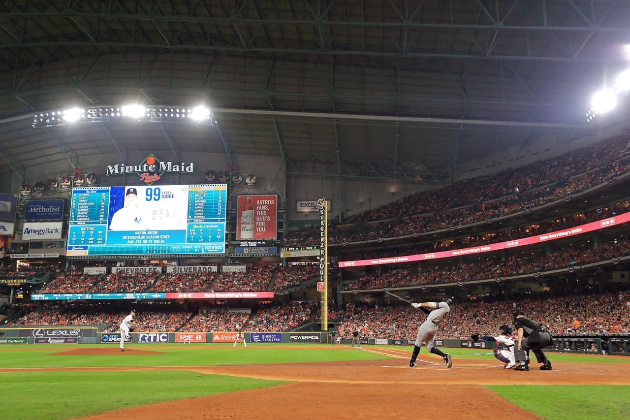 New York Yankees se adelanta con contundente victoria de 7-0 sobre los Houston Astros en la Serie de Campeonato de la Liga Americana.