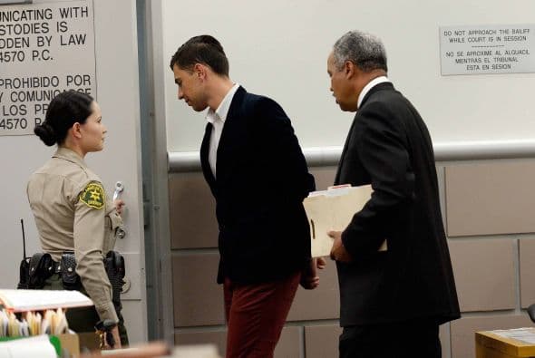 No se dió a conocer si su última víctima, Brad Pitt solicitará una extensión de la orden de restricción para Vitalii que está vigente por cinco días.