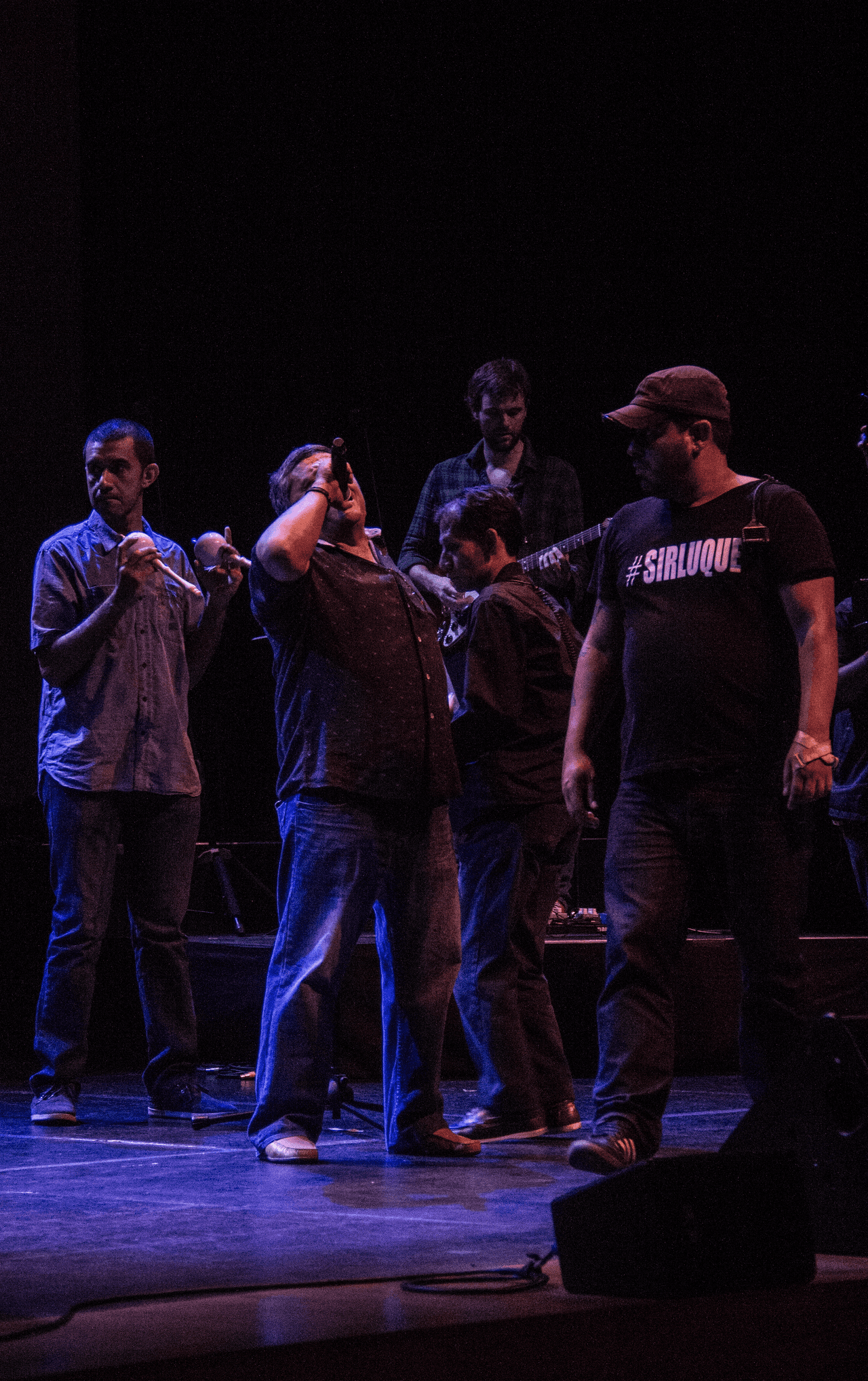 El que sorprendió a más de uno por robarse el show (y por ensayar con toda la pasión) fue Cholo Valderrama, gran exponente de la música llanera colombiana.