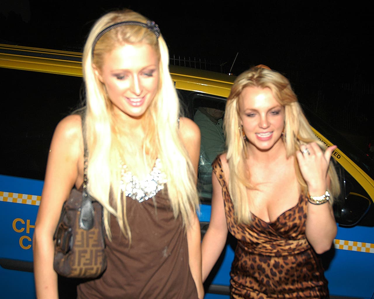 Imagínate que tan mal andaba que salía con Paris Hilton a alborotar las calles de Los Ángeles...