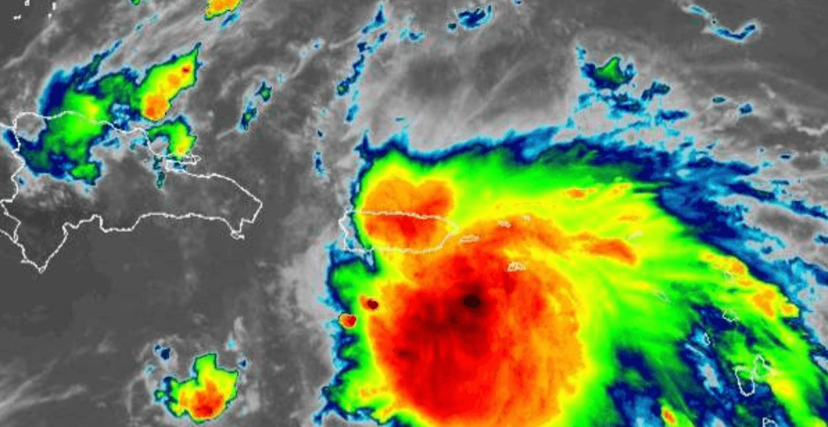 Tormenta tropical Laura comienza a dejar lluvias en la región de Puerto Rico 