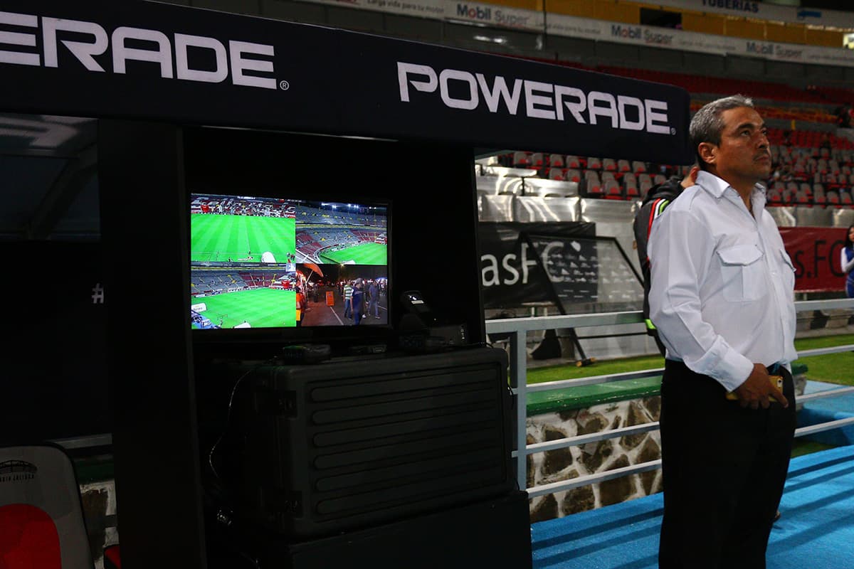 La Liga MX es el segundo torneo en la zona de Concacaf en el que se estrena el VAR después de la MLS.