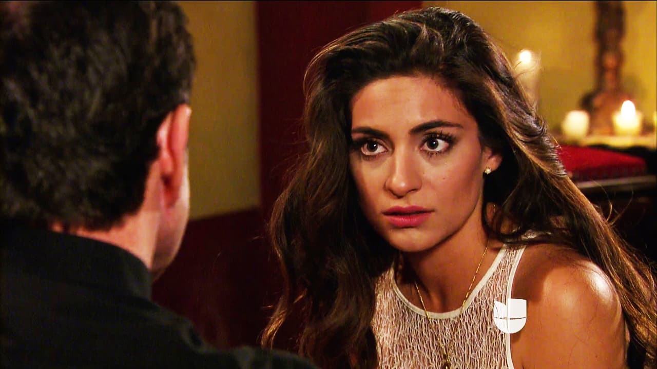 Verónica sigue intrigada sobre los planes de Martín, no sabe por qué quiere venganza.