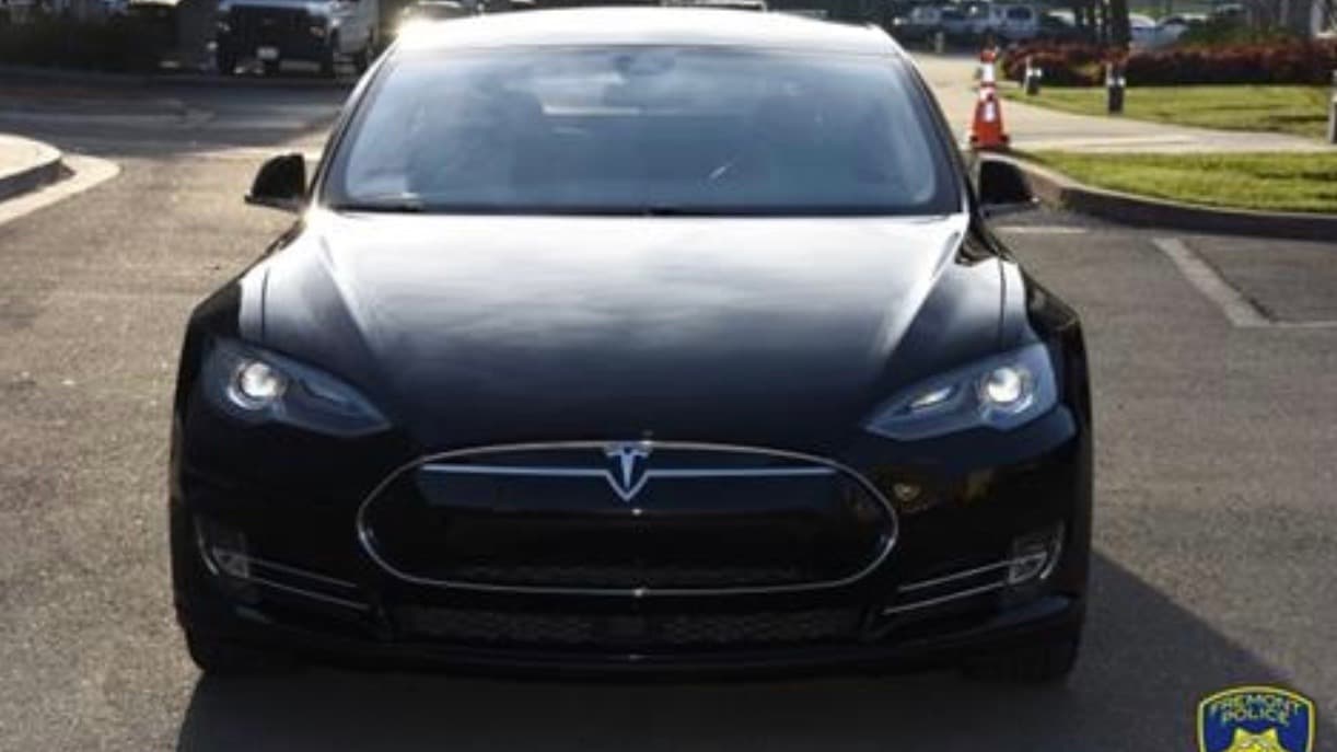 A tal fin, el Fremont PD adquirió una unidad usada del 
<b>Tesla Model S 85 del año 2014</b>.