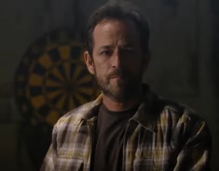 <b>Luke Perry en ‘Riverdale’</b>
<br>A pesar de que uno de sus papeles más reconocidos fue como Dylan McKay en la serie ‘Beverly Hills, 90210’, el actor Luke Perry murió en 2019 cuando formaba parte del elenco de ‘Riverdale’ a causa de un derrame cerebral.
<br>