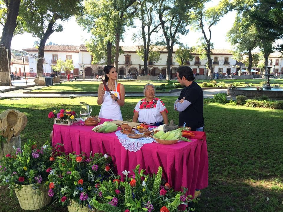 Cynthia Urias, Chef Gibaja y Ma. Inés Dimas (maestra de cocina) estuvieron en la Cocina de Hoy.