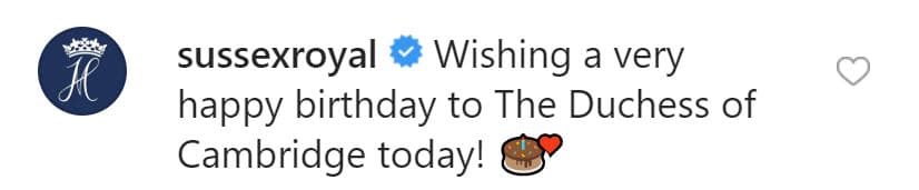 "
<b>¡Deseando un feliz cumpleaños a la duquesa de Cambridge hoy!</b>", el mensaje está acompañado por un emoticono de pastel y otro de corazón.