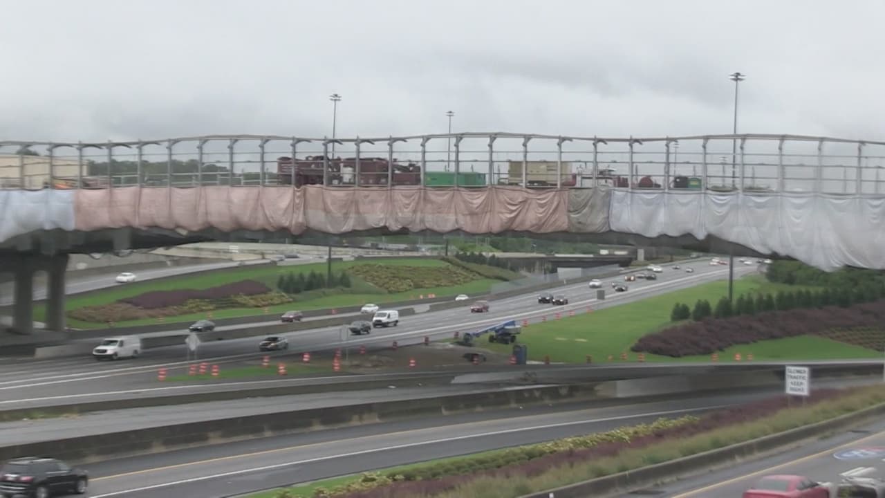 Muere niña al ser expulsada de un vehículo tras accidente en Downtown Connector en Atlanta