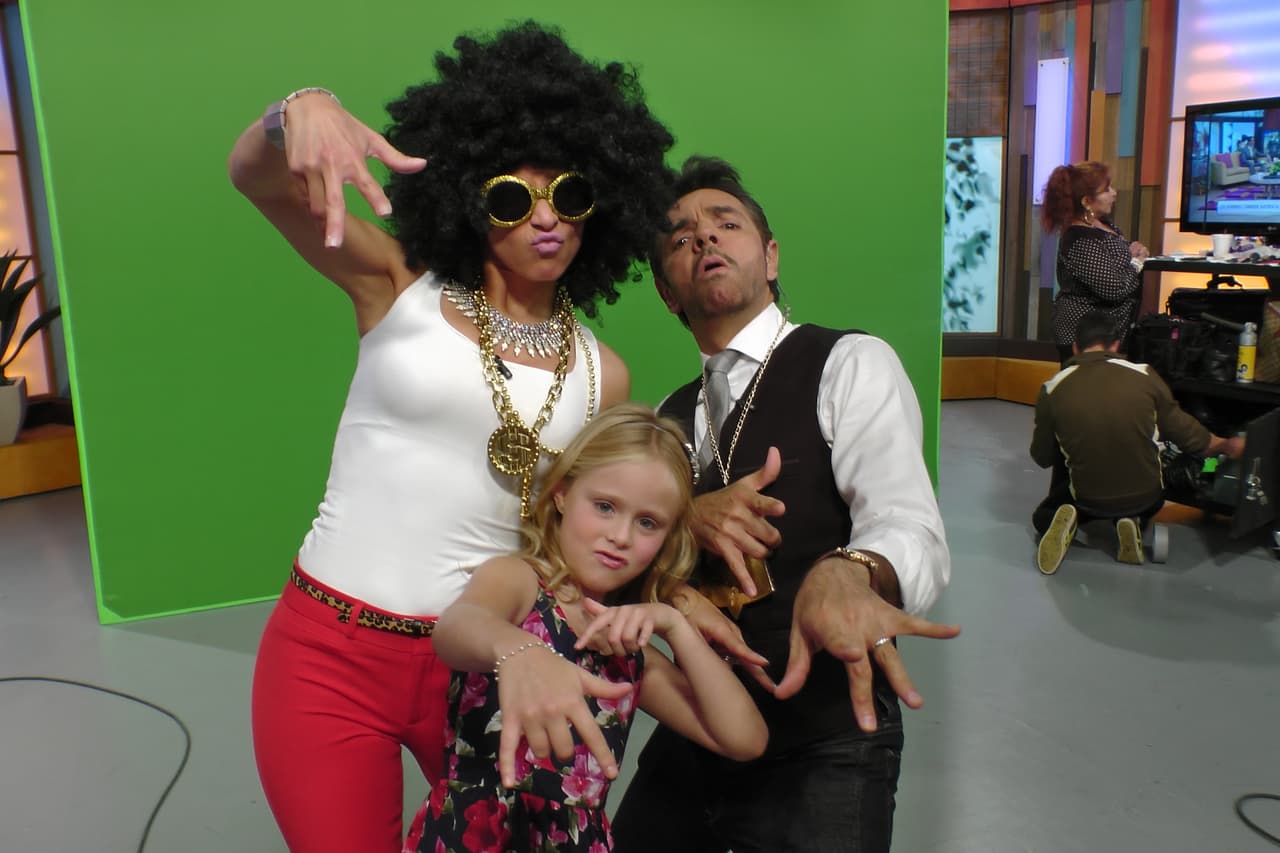 Alessandra Rosaldo, Eugenio Derbez y la pequeña Loreto Peralta se divirtieron rapeando en Despierta América.