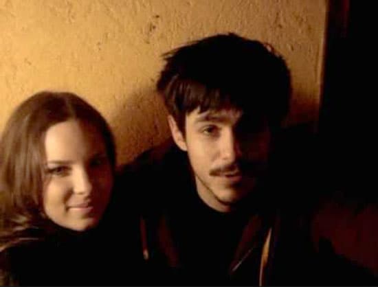 En el 2007, estuvo por un corto tiempo con el también cantante Billy Méndez, integrante de la agrupación ‘Motel’.