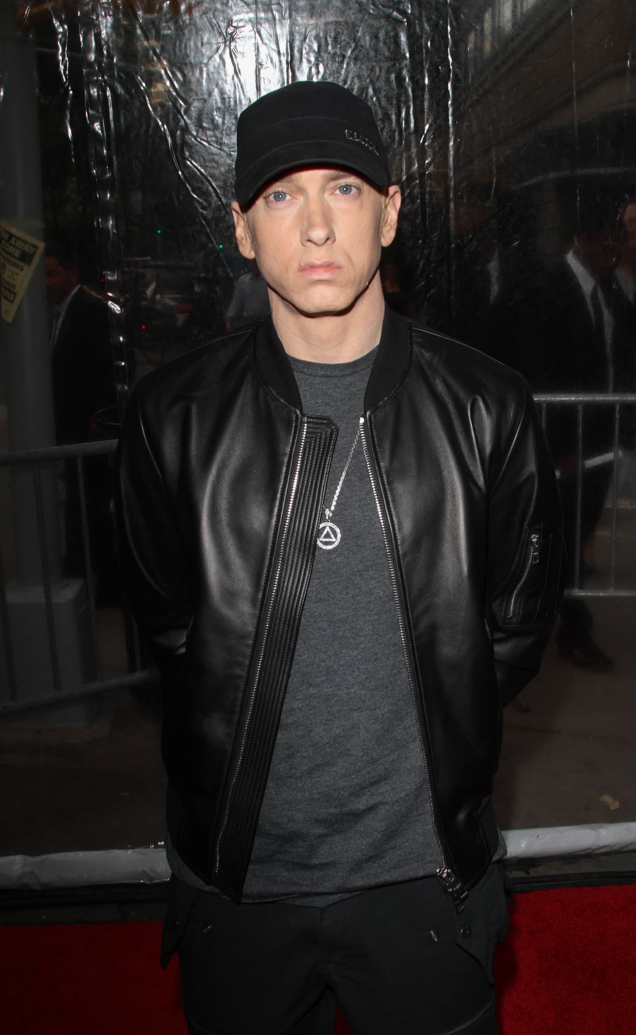 El rapero recordó que en 2003, cuando se convirtió en uno de los ganadores de la noche gracias al tema 
<b>'Lose yourself'</b>, el cual es parte de la banda sonora de la película '8 Miles', no asistió a la gala.
<br>