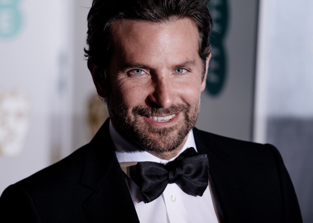 <b>Bradley Cooper. </b>Nació en Filadelfia y trabajó en el Philadelphia Daily News mientras asistía a la Academia Germantown. Apostamos a que disfrutaste "The Hangover".