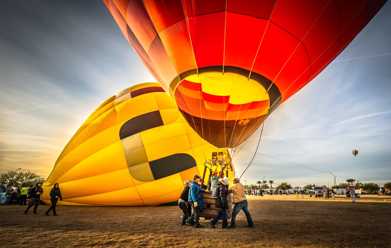 ¿Le tienes miedo a las alturas? Estarán disponibles paseos en globo amarrado; es cuando el globo aerostático solo sube a 75 pies de altura.