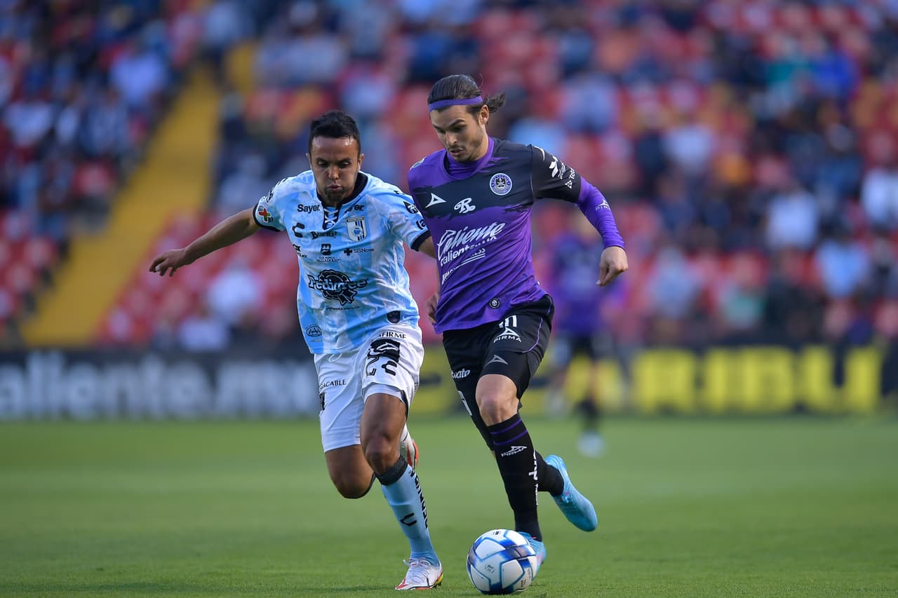 Los Gallos salen b ravos frente a Mazatlán y aseguran los puntos tras vencer 2-0 a los cañoneros.