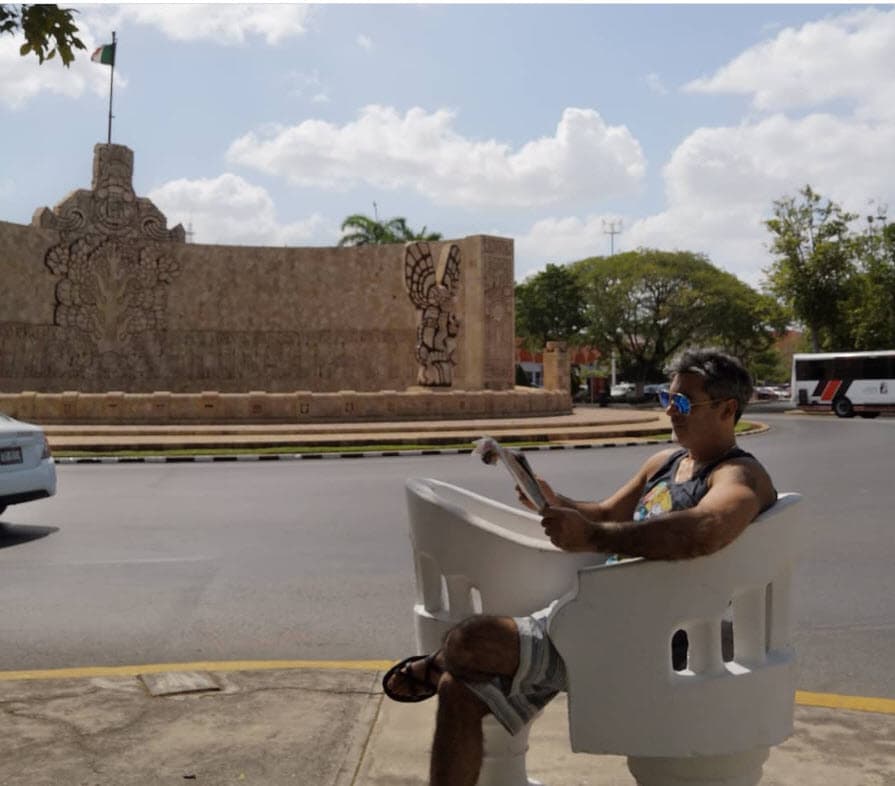 Utiliza una frase para definirse en esta etapa de su vida: "No hagas lo que no te gustaría que te hicieran". 
<br>