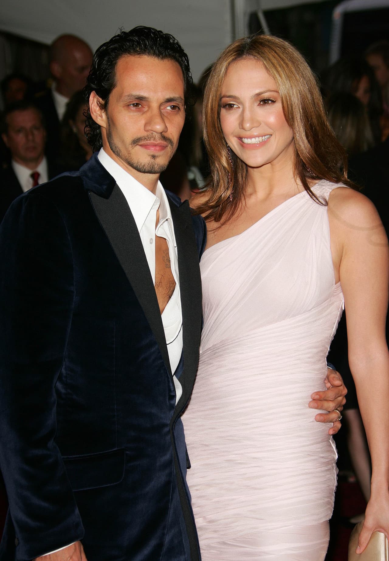 Jennifer Lopez es otra de las famosas exesposas del puertorriqueño Marc Anthony; ellos se divorciaron en el 2011, después de 7 años juntos.