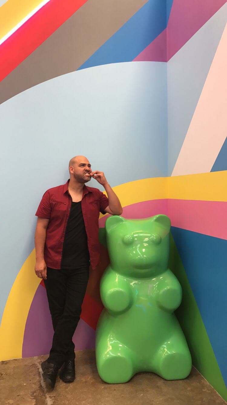 El locutor de 'El Bueno, La Mala y El Feo' estuvo en el museo más importante acerca de helados en el mundo.