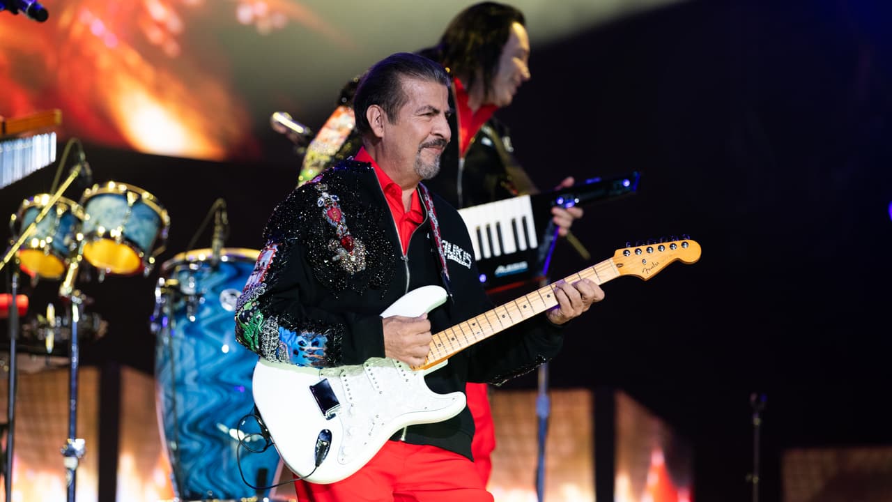 Marco Antonio Solís, José Javier Solís, Joel Solís, Roberto Guadarrama, Eusebio ‘El Chivo’ Cortéz y Pedro Sánchez, iniciaron su gira de re-encuentro con dos presentaciones en Los Ángeles, en el SoFi Stadium.
