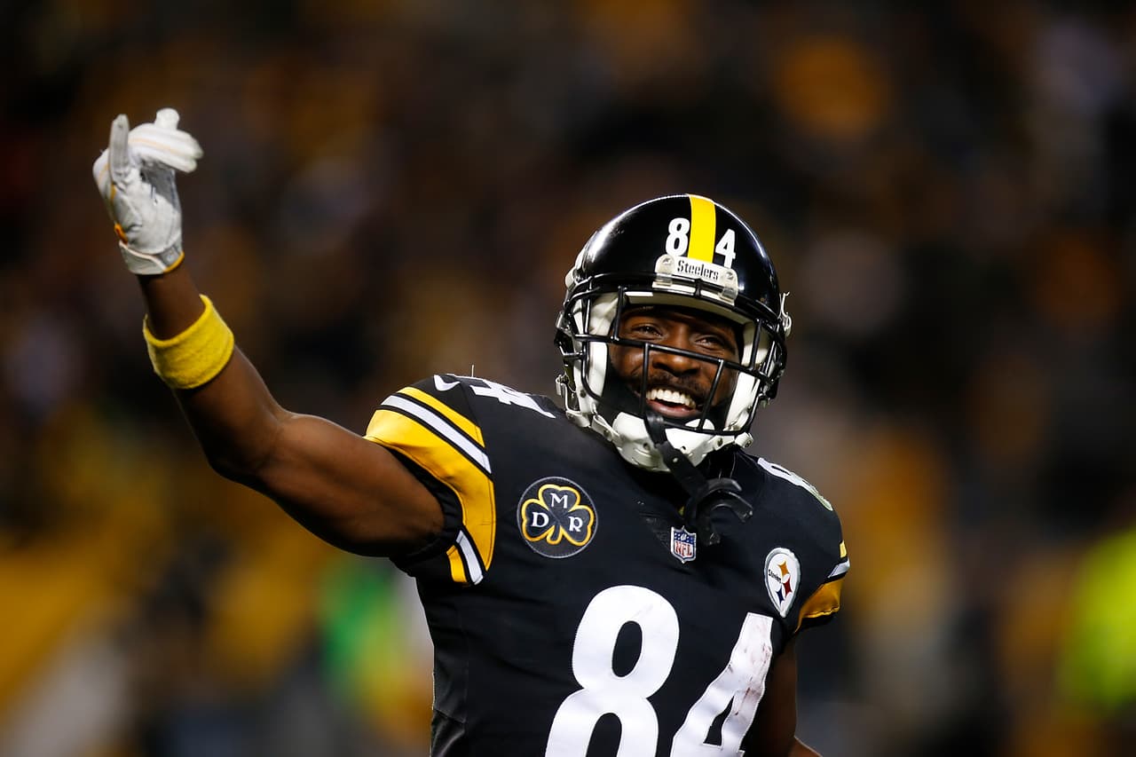 Por último tenemos a 
<b>Antonio Brown de los Steelers de Pittsburg</b>.