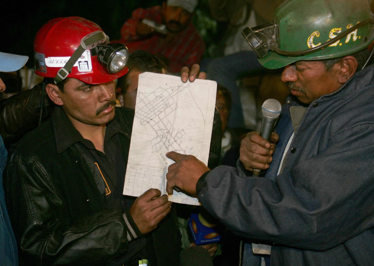 En febrero del 2006 una explosión en la mina de carbón de Pasta de Conchos en Coahuila, México, dejó atrapados a más de 60 trabajadores a una profundidad de 400 metros.
