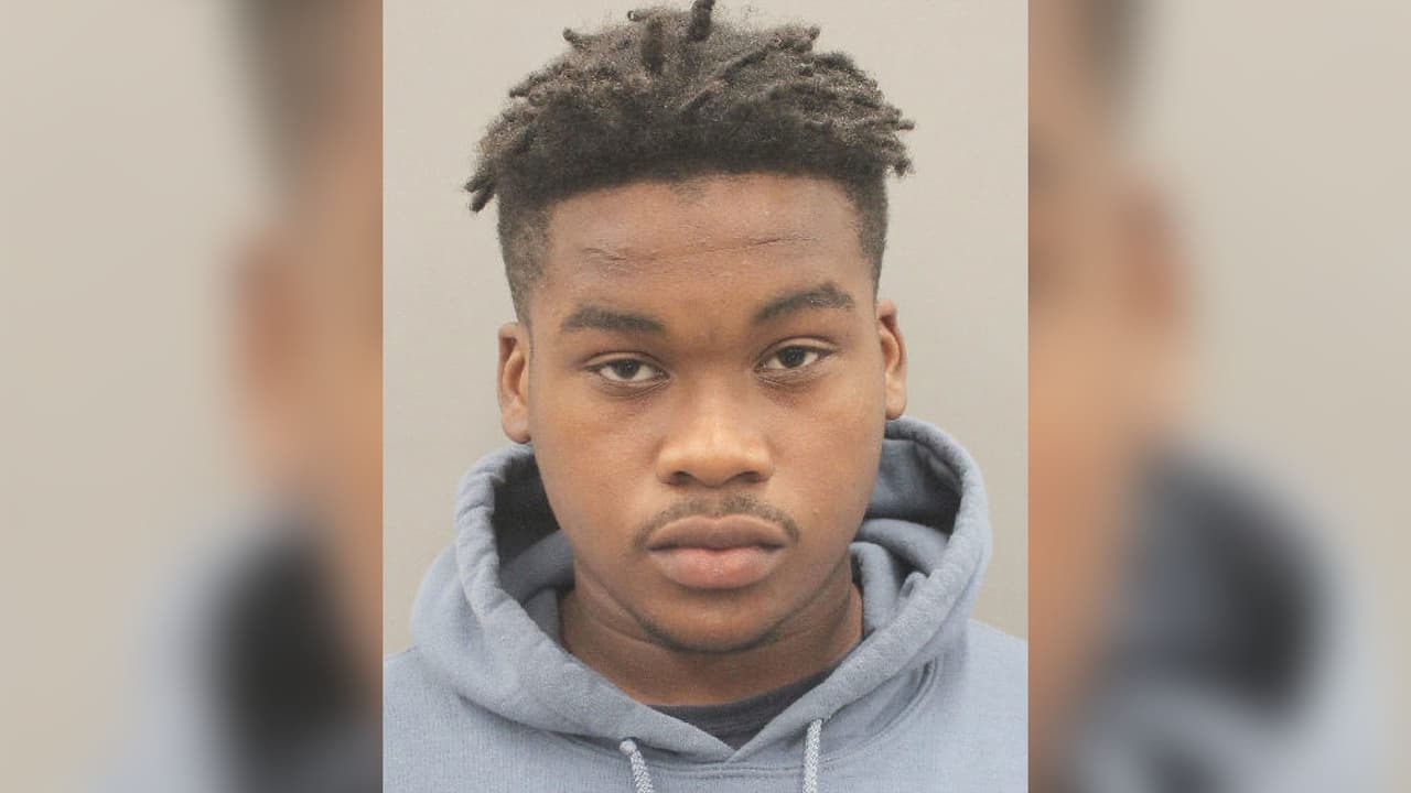 Acusan a un adolescente de matar a tiros al pasajero de un vehículo en Houston: estaba en libertad bajo fianza