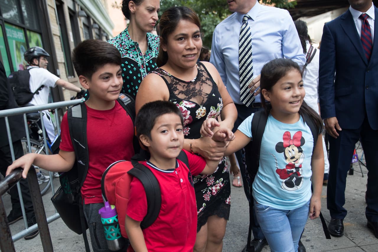 Juez federal no castiga al gobierno por irrespetar primer plazo vencido para reunificar familias