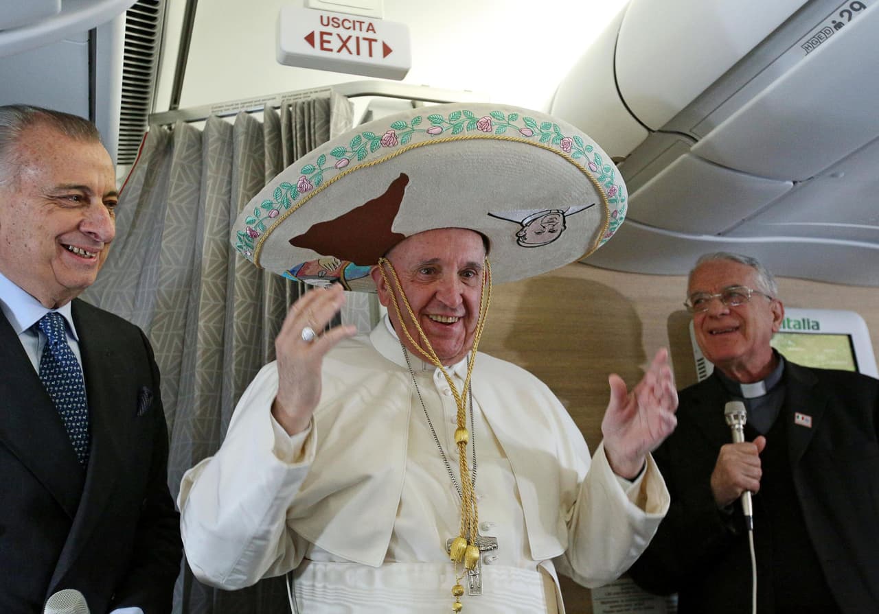 Papa Francisco inicia viaje a México