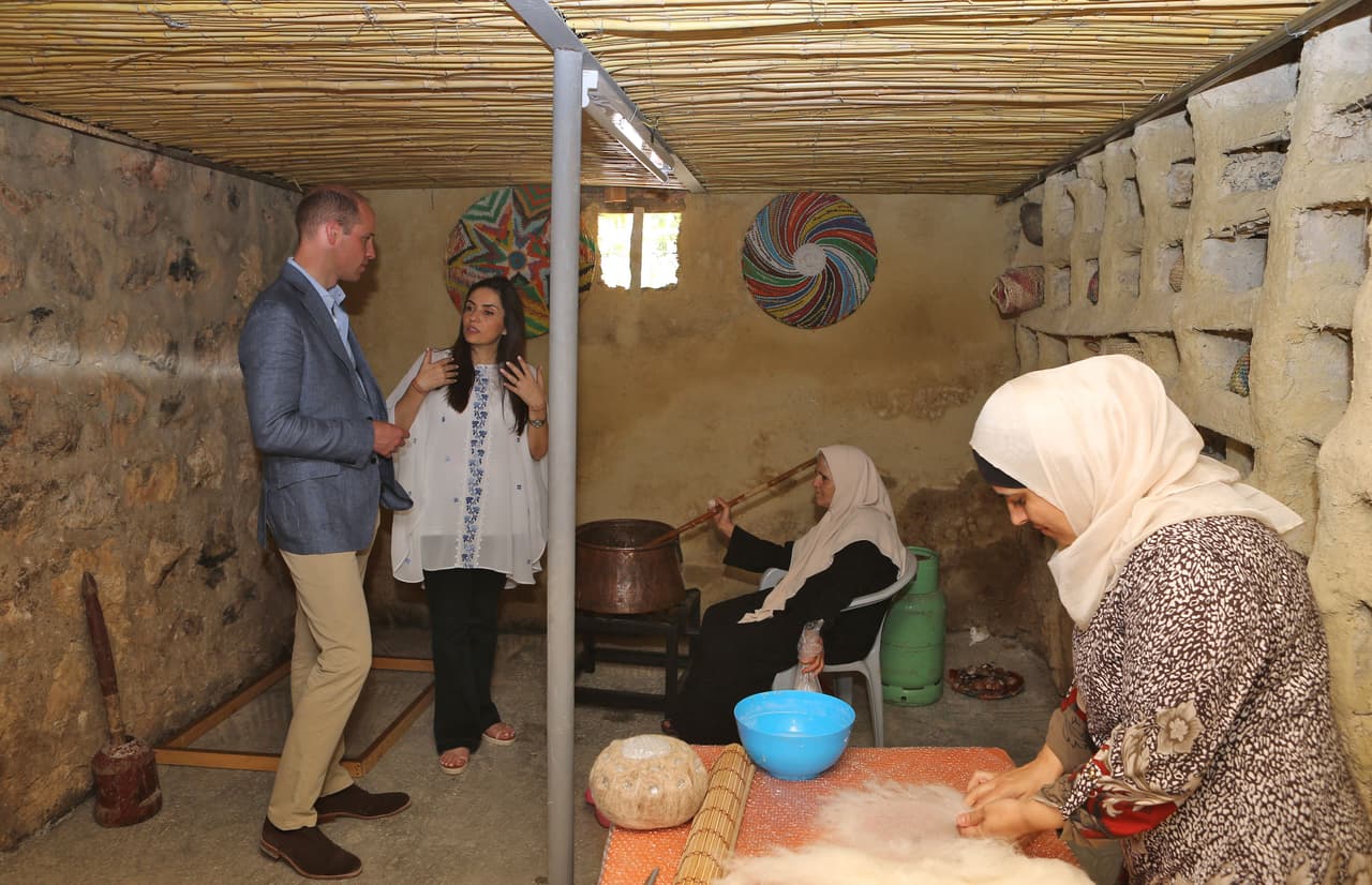 Kate y su familia se mudaron a Jordania cuando la duquesa de Cambridge tenía solamente dos años, pero a pesar de su corta edad siempre ha compartido con William que su estadía en el país de Medio Oriente fue inolvidable.
<br>