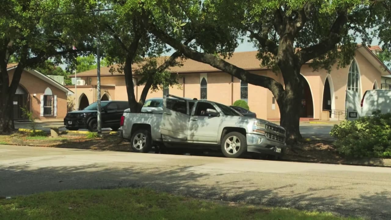 Hallan muerto a un hombre que le disparó a tres personas en New Caney, Houston y Pasadena