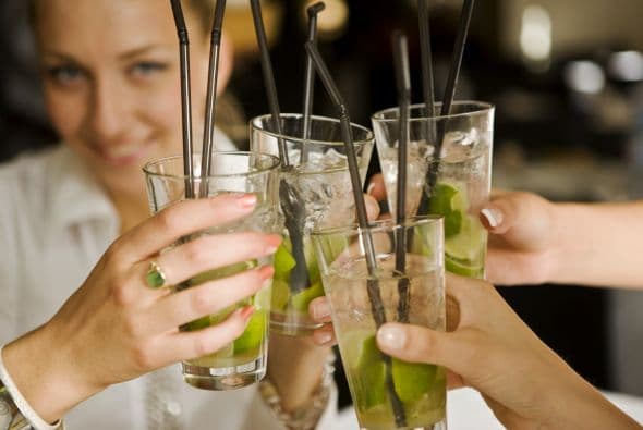 Aumentan en Nueva York los bebedores de la “zona gris”. ¿Eres uno de ellos?