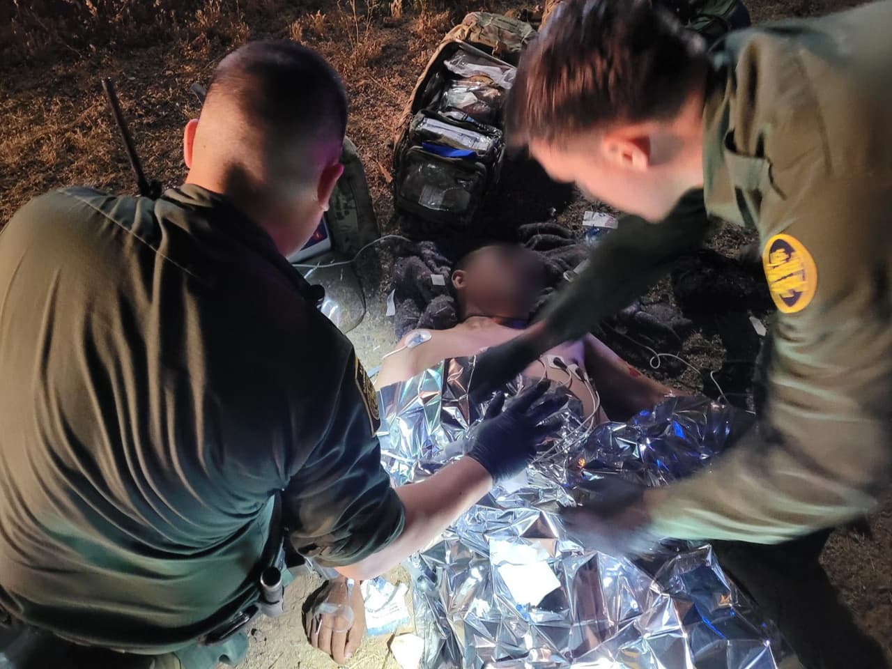 Los agentes de la estación Ajo respondieron a una llamada al 911 al norte de SR-86 cerca de Why, Arizona. Agentes capacitados como técnicos de emergencia brindaron atención.