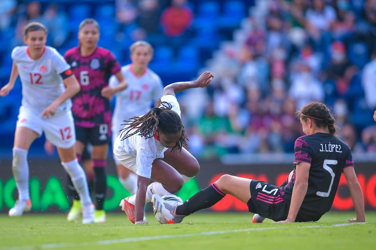 No se logran batir las porterias en el duelo amistoso entre México y Canad´a y se conforman con el empate 0-0.