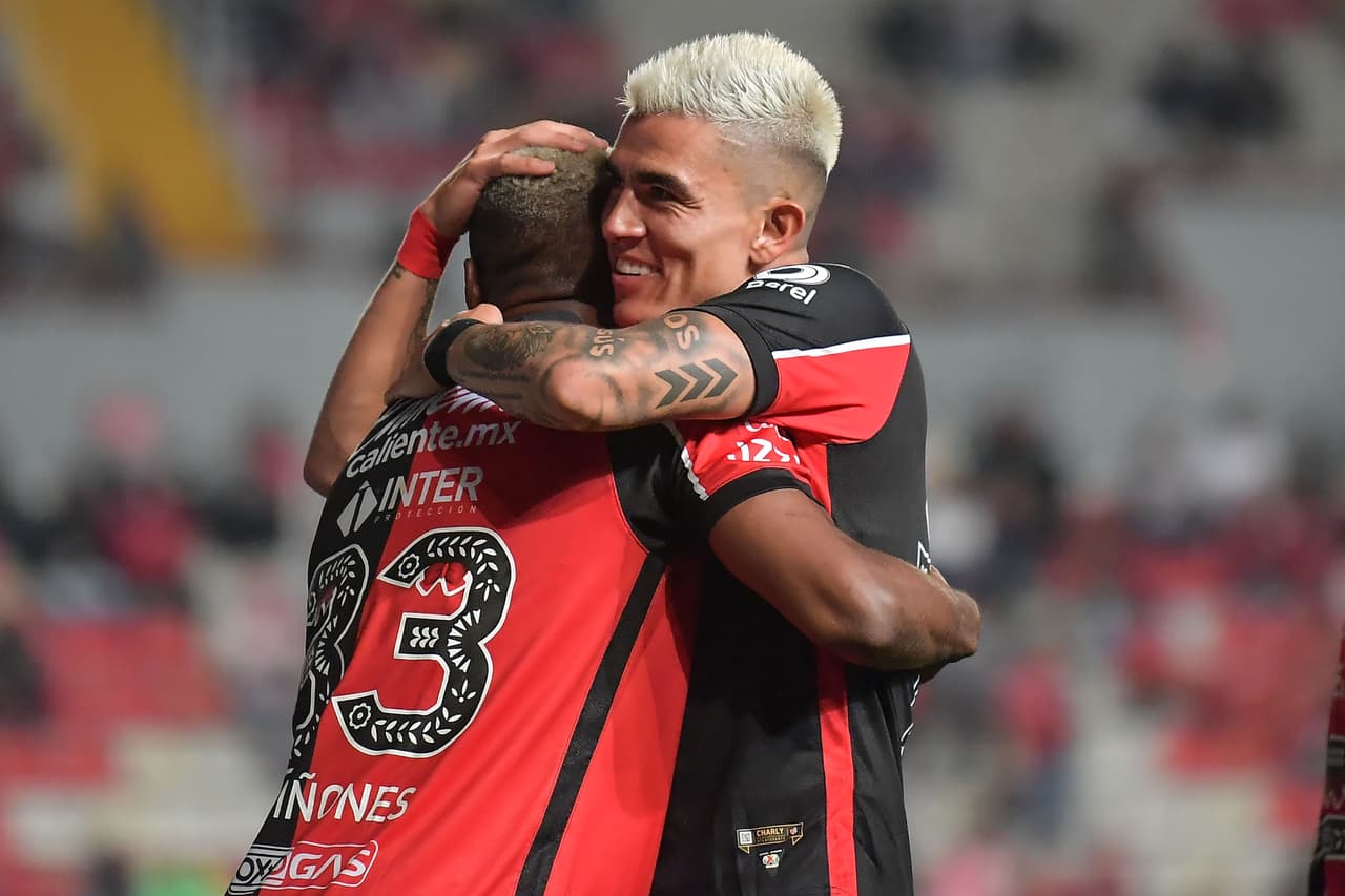 Necaxa da ultimatum a Guillermo Vázquez: tiene dos partidos para revertir la situación