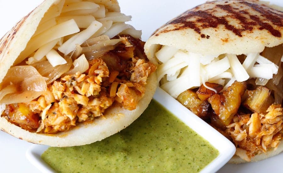 <b>Guasaca</b>
<br>Dirección: 4025 Lake Boone Trl Ste 107 Raleigh, NC 27607
<br>Teléfono: (919) 322-4928
<br>Sitio web: 
<a href="https://guasaca.com/">https://guasaca.com/</a> 
<br>
<b><a href="https://www.yelp.com/map/guasaca-raleigh-2">Cómo llegar</a></b>
<br>
<br>Restaurante que sirve comida venezolana variada, según usuarios de Yelp.